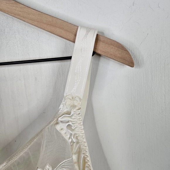 Elomi Kristie Soft Cup Side Support Bra 52H Ivory Wireless 58501 - Picture 4 of 10